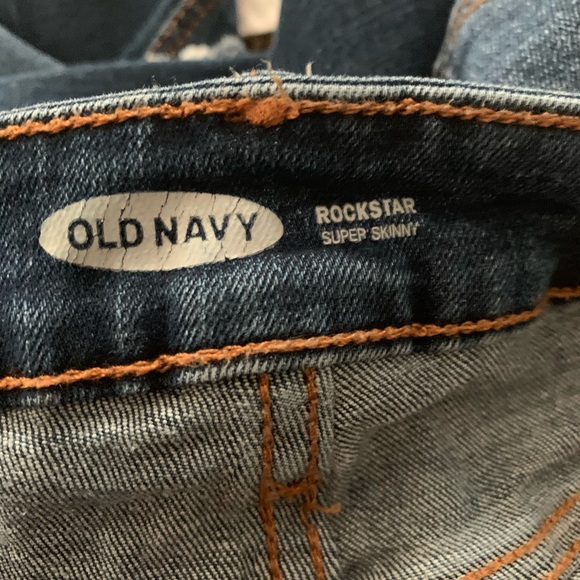 Old Navy skinny jeans - Picture 2 of 3